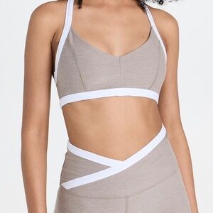 Beyond Yoga Spacedye Outlines Bra in Birch/Cloud White